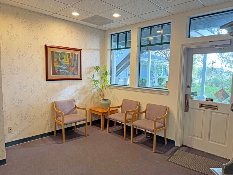 More Photos Of 418 Aviation Blvd, Santa Rosa Medical For Sale