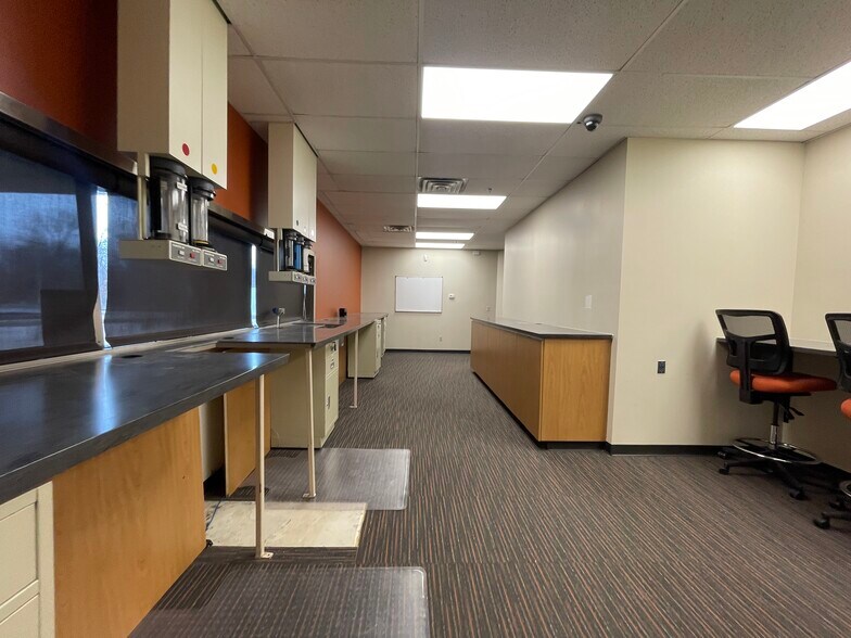 More Photos Of 5220 N Hwy 167, Catoosa Freestanding For Sale