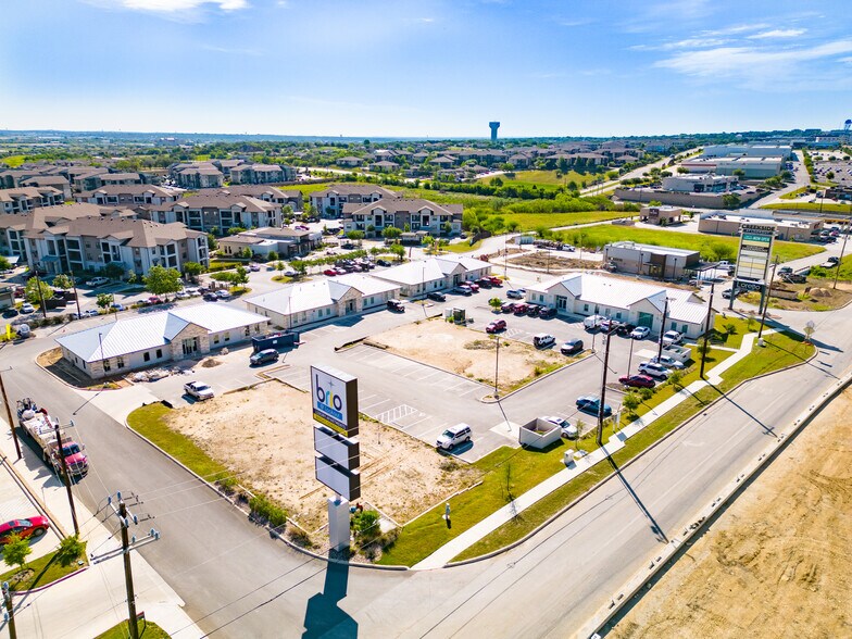 More Photos Of 7323 N Loop 1604 E, San Antonio Office For Sale