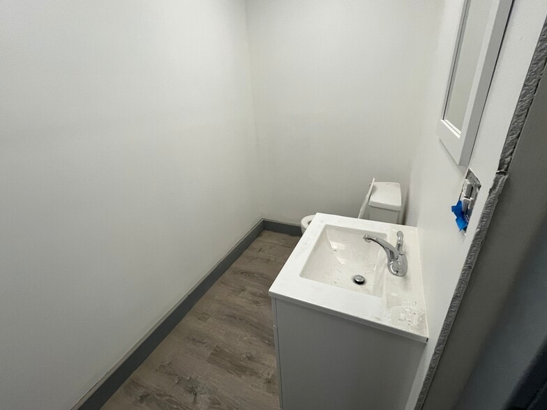 More Photos Of 23 Pearl St, Norwalk Manufacturing For Lease