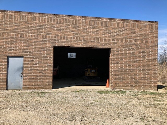 More Photos Of 9552 York Alpha Dr, North Royalton Service For Sale