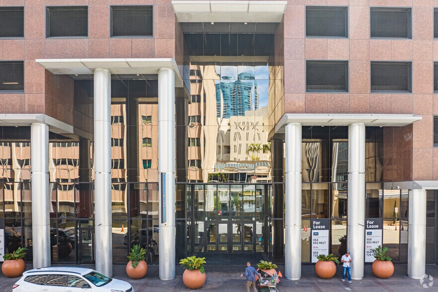 More Photos Of 110 SE 6th St, Fort Lauderdale Office For Lease