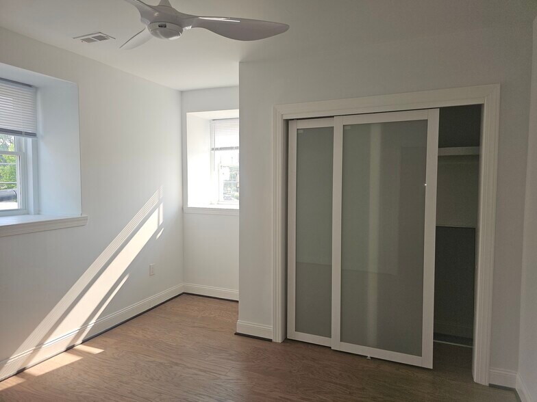 More Photos Of 2797 Egypt Rd, Audubon Storefront Retail Residential For Sale