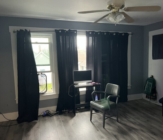 More Photos Of 713 Reed St, Columbus Apartments For Sale