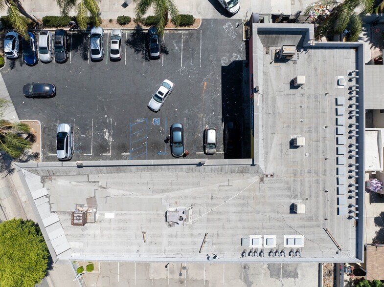 More Photos Of 2109 N Long Beach Blvd, Compton Storefront For Sale