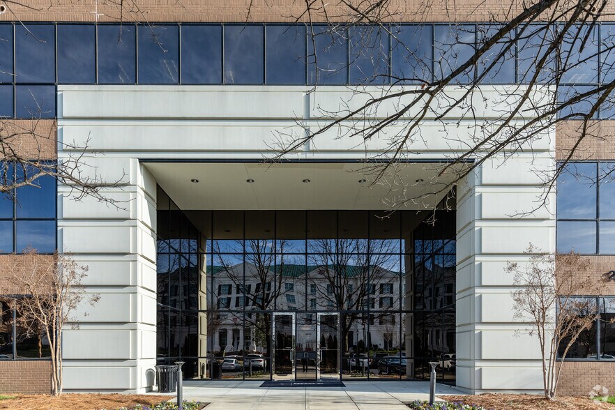 More Photos Of 216 Centerview Dr, Brentwood Coworking Space