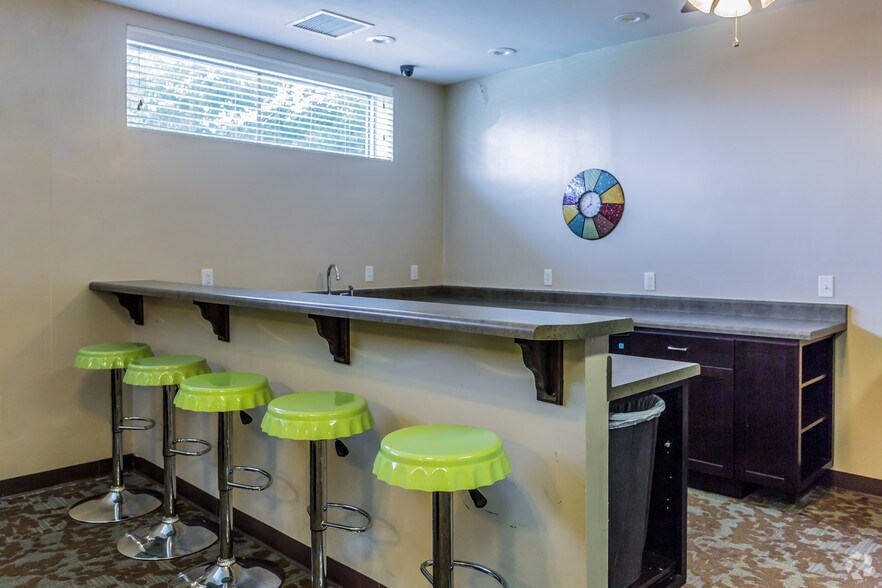 More Photos Of 57 N Somerville St, Memphis Apartments For Sale