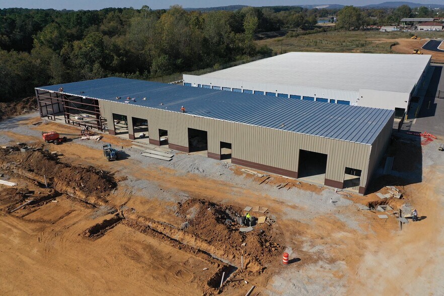 More Photos Of 3216 Leeman Ferry Rd SW, Huntsville Flex For Lease