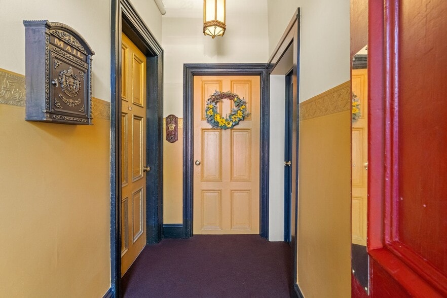 More Photos Of 23-25 Race St, Jim Thorpe Hospitality For Sale
