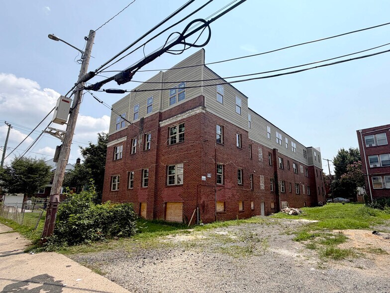 More Photos Of 1525 19th St SE, Washington Apartments For Sale