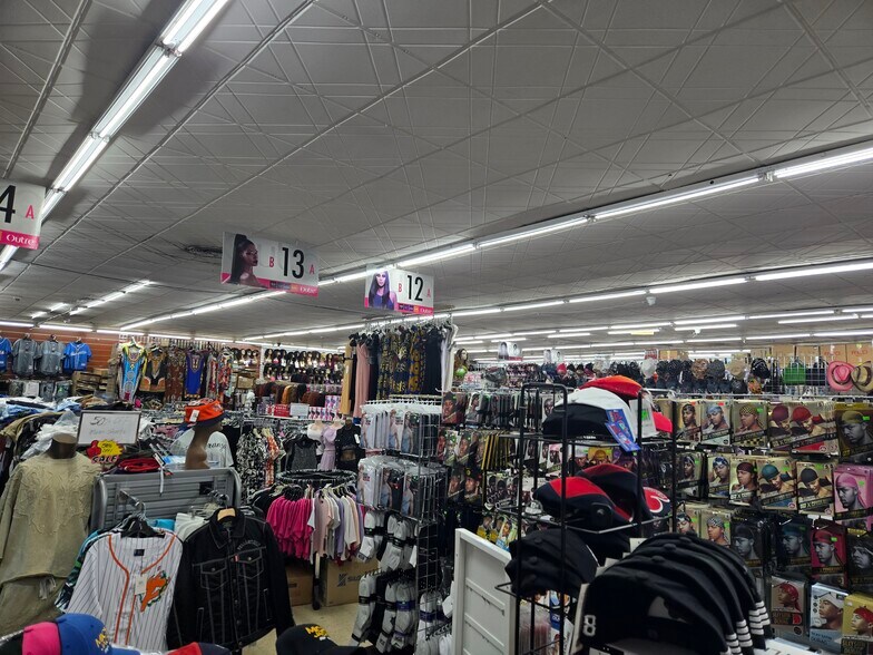 More Photos Of 354 N Chicago St, Joliet Freestanding For Sale