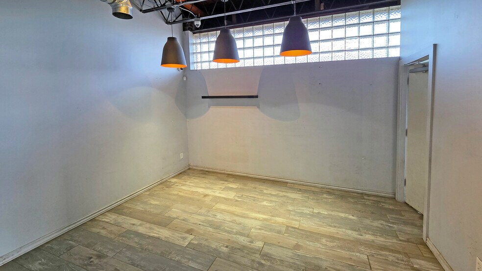 More Photos Of 150 Rio Grande Blvd, Denver Warehouse For Lease