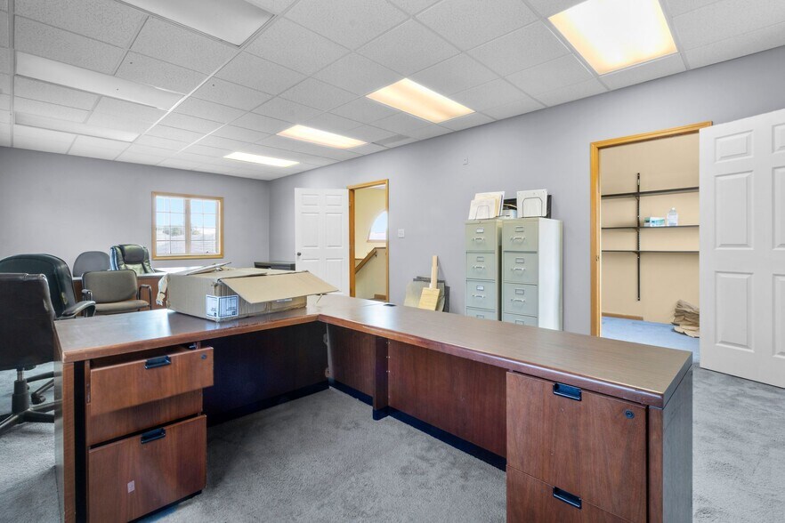 More Photos Of 1105 W Main St, Greenfield Office For Sale