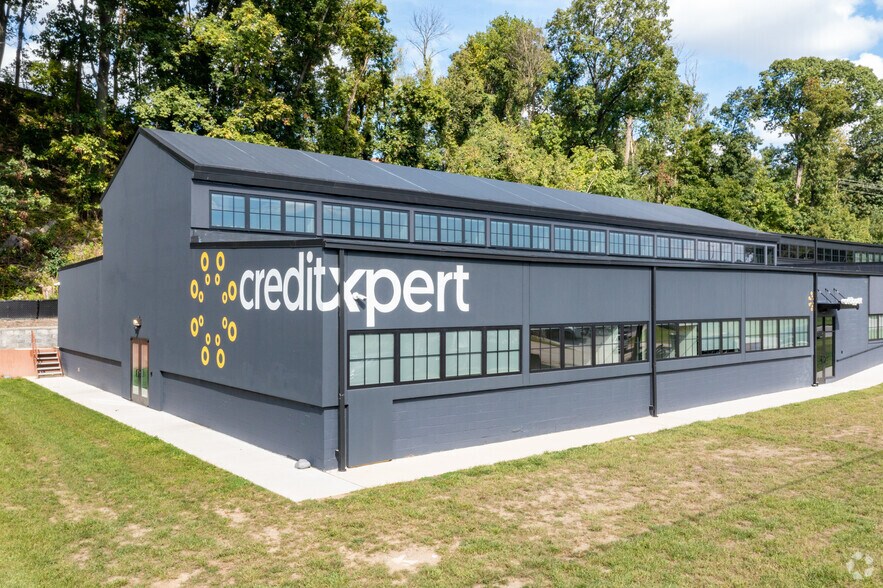 More Photos Of 1600 W 41st St, Baltimore Office For Lease