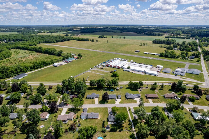 More Photos Of 4330 Macon Hwy, Tecumseh Airport For Sale