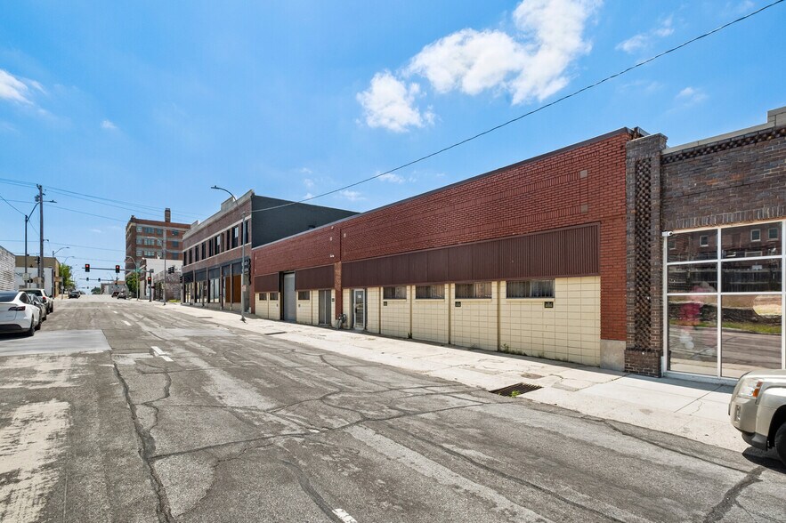 More Photos Of 124 S Joplin Ave, Joplin Warehouse For Sale