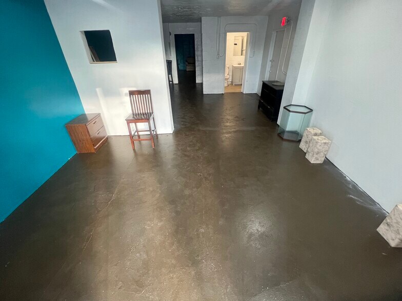 More Photos Of 840 16th St S, Saint Petersburg Office For Lease