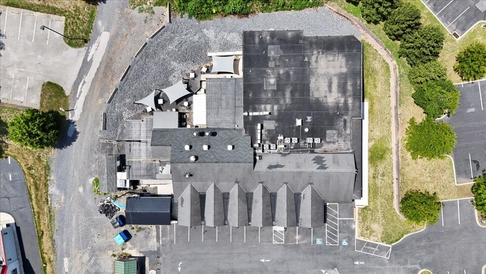 More Photos Of 985 Baltimore Pike, Gettysburg Storefront For Sale