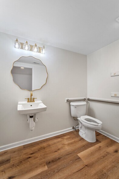 More Photos Of 609 Carteret St, Beaufort Storefront Retail Residential For Lease