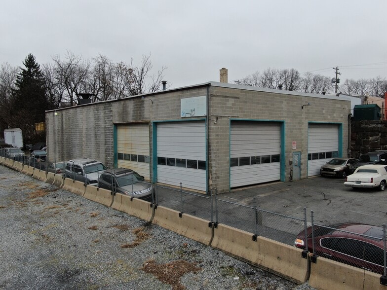 Primary Photo Of 175 Hazel St, Lancaster Auto Salvage Facility For Sale