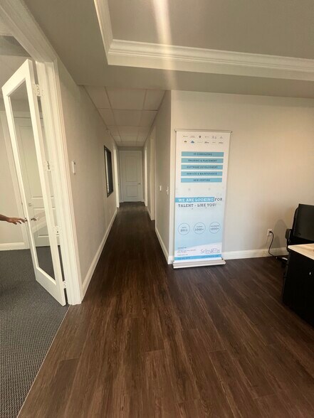 More Photos Of 945 Stockton Dr, Allen Unknown For Lease