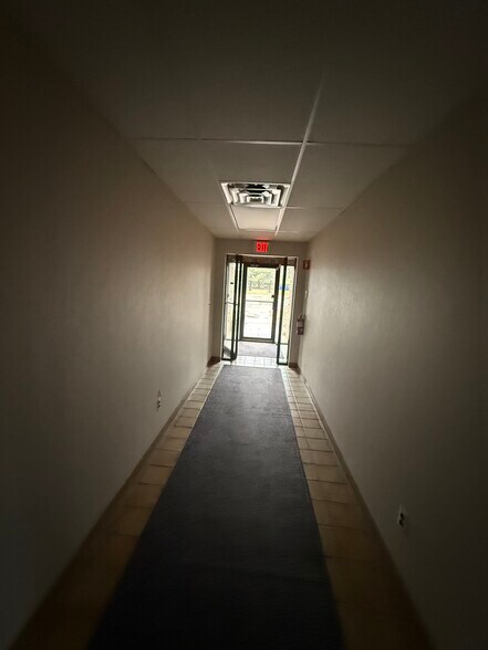 More Photos Of 7200 Nineteen Mile Rd, Sterling Heights Light Manufacturing For Lease