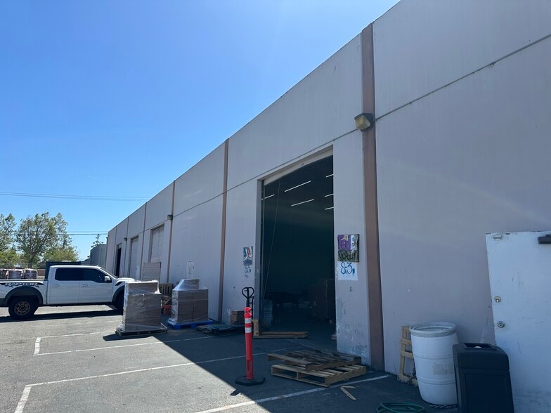 More Photos Of 3051 Corvin Dr, Santa Clara Service For Lease