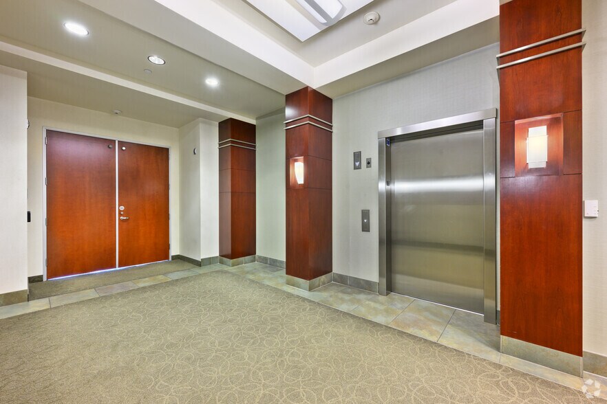 More Photos Of 473 E Carnegie Dr, San Bernardino Coworking Space