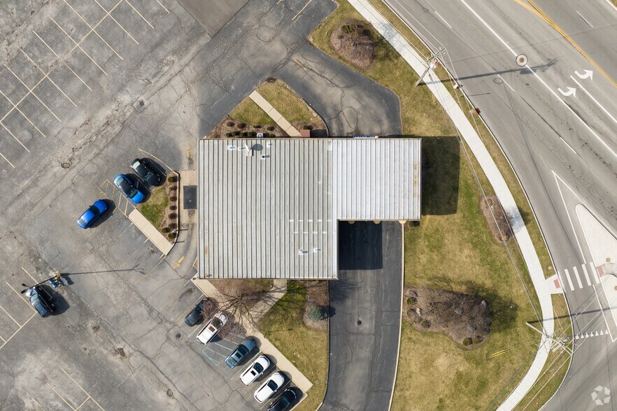 More Photos Of 5203 Hill Ave, Toledo Bank For Sale