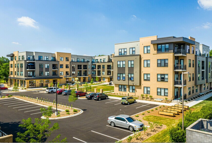 More Photos Of 5630 Schroeder Rd, Madison Apartments For Lease