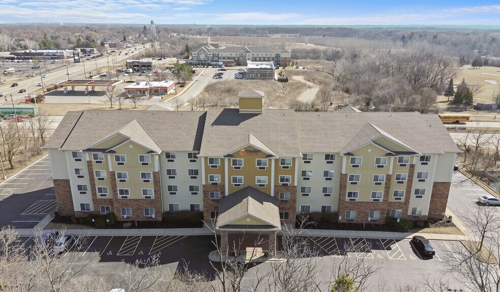 More Photos Of 1775 E Belvidere Rd, Grayslake Hotel For Sale
