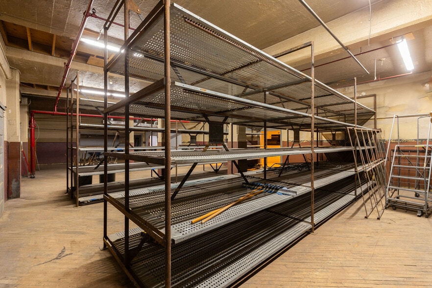 More Photos Of 333 N 6th St, Kansas City Warehouse For Sale