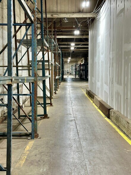 More Photos Of 5801-5809 2nd Ave, Brooklyn Warehouse For Lease