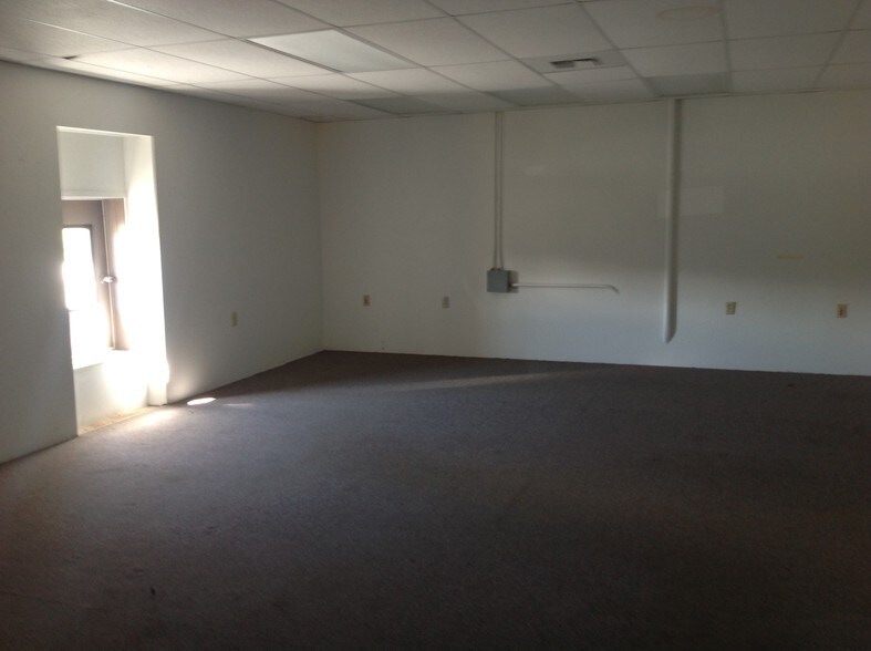 More Photos Of 469 Nehalem St, Clatskanie Warehouse For Lease