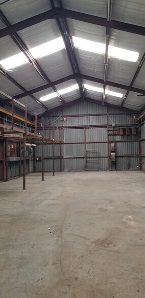 More Photos Of 6417 McGrew St, Houston Manufacturing For Lease