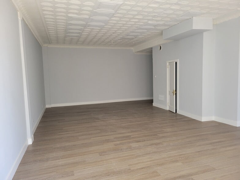 More Photos Of 5 Fifth Ave, Bay Shore Office For Lease