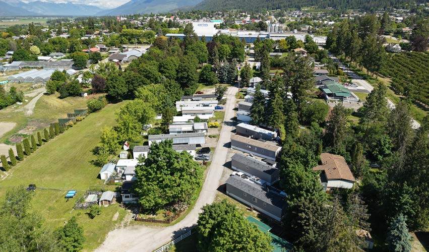Primary Photo Of 1409 Erickson St, Creston Trailer Camper Park For Sale