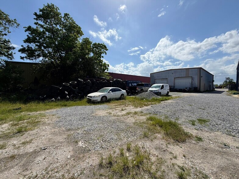 More Photos Of 3803 Paris Rd, Chalmette Warehouse For Sale