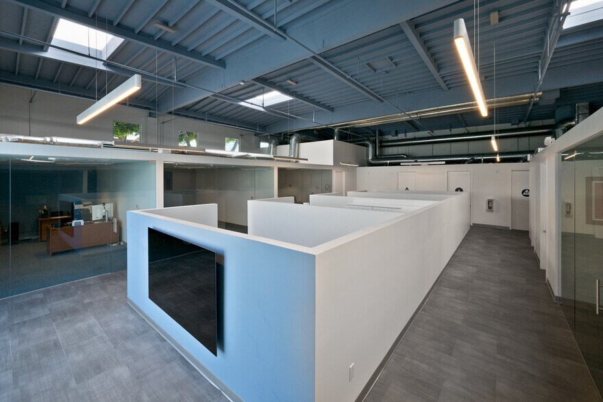 More Photos Of 1762 14th St, Santa Monica Office For Sale