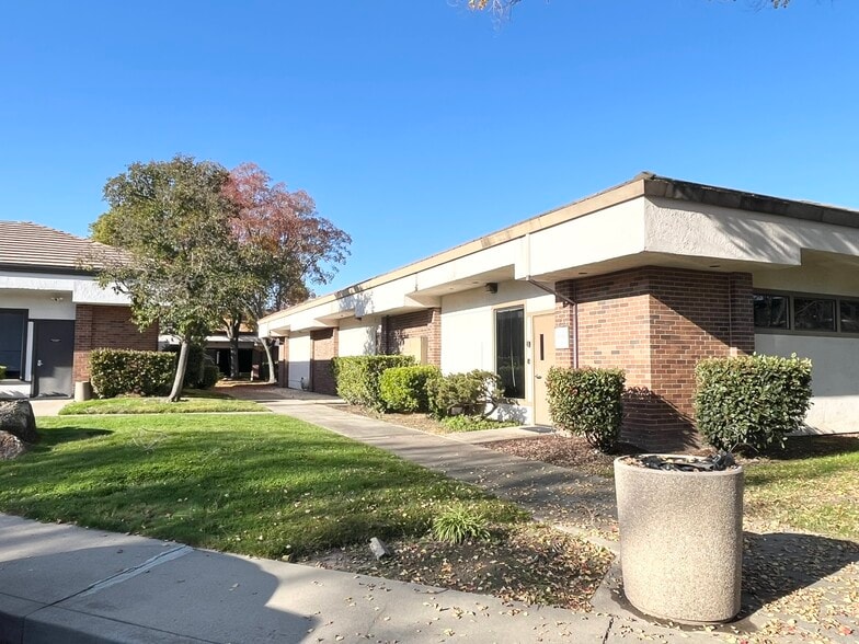 More Photos Of 1130 Conroy Ln, Roseville Medical For Sale