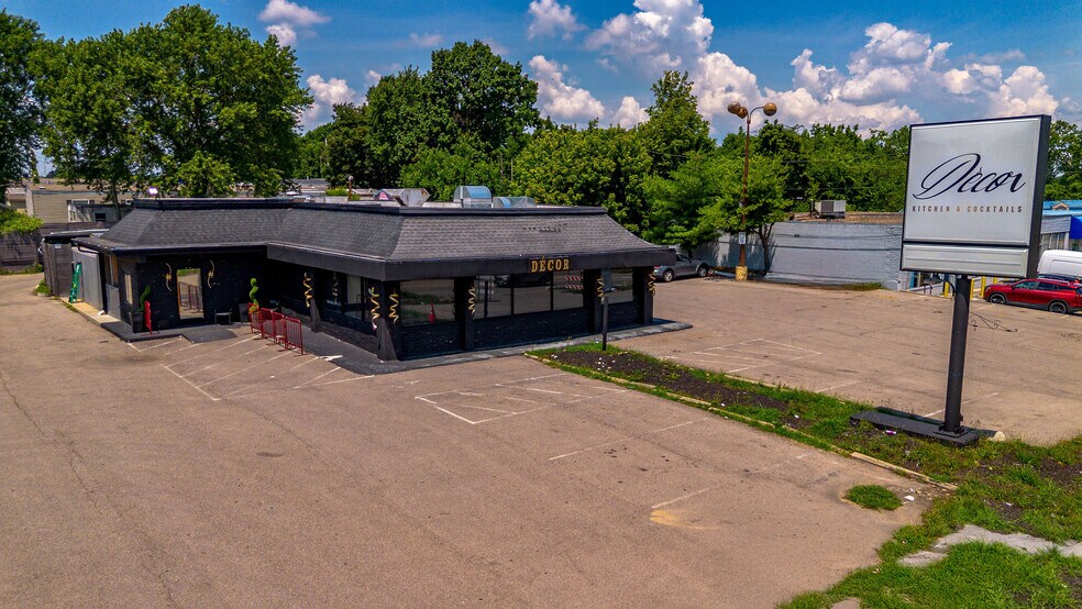 Primary Photo Of 8021 Hamilton Ave, Cincinnati General Retail For Sale