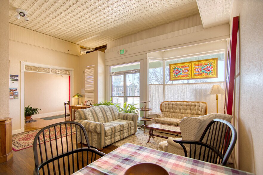 More Photos Of 226 Fort McKavitt St, Mason Hospitality For Sale