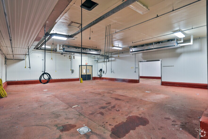 More Photos Of 212 Nuway Packing Dr, Forest City Food Processing For Sale