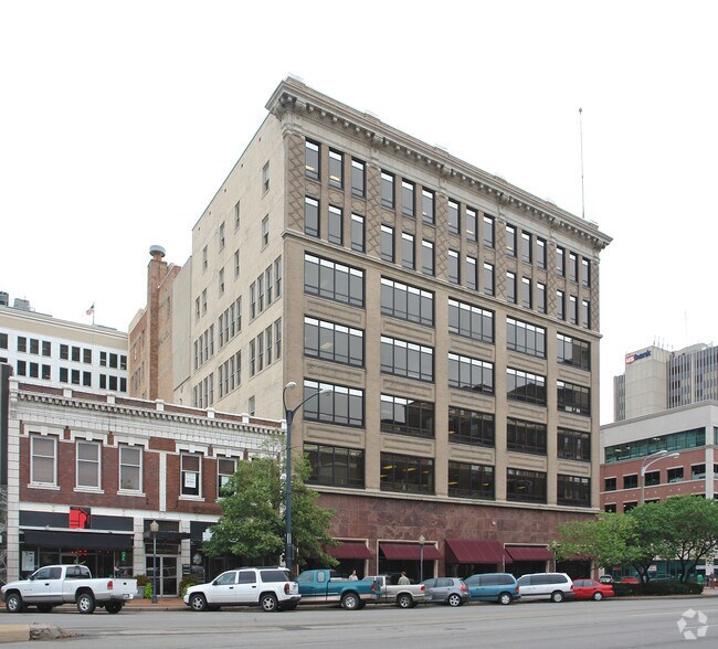 More Photos Of 901 S Kansas Ave, Topeka Office For Sale