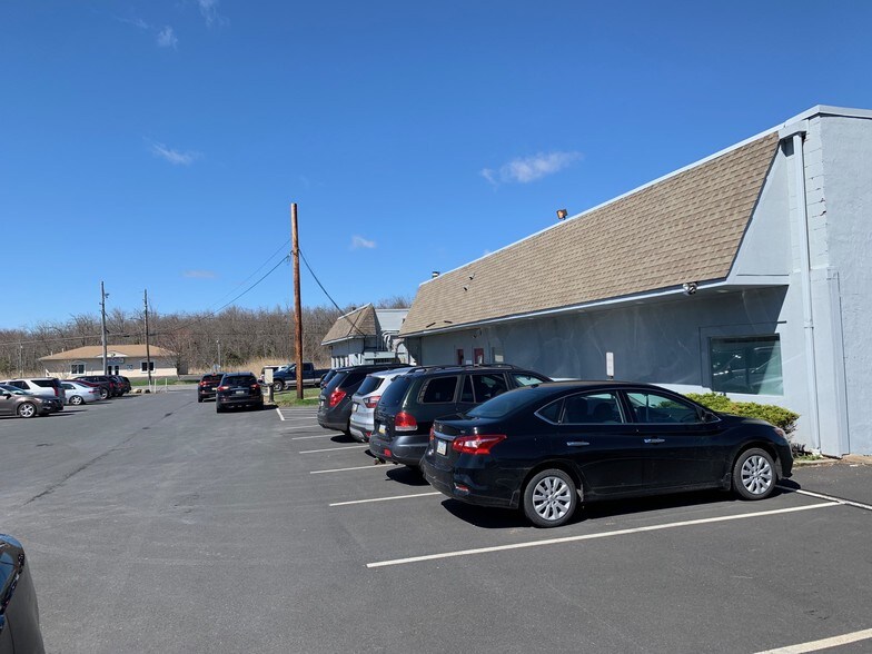 More Photos Of 1151 Pocono Blvd, Mount Pocono Medical For Lease