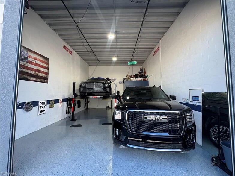 More Photos Of 17860 Toy Vault ln, Fort Myers Self Storage For Sale