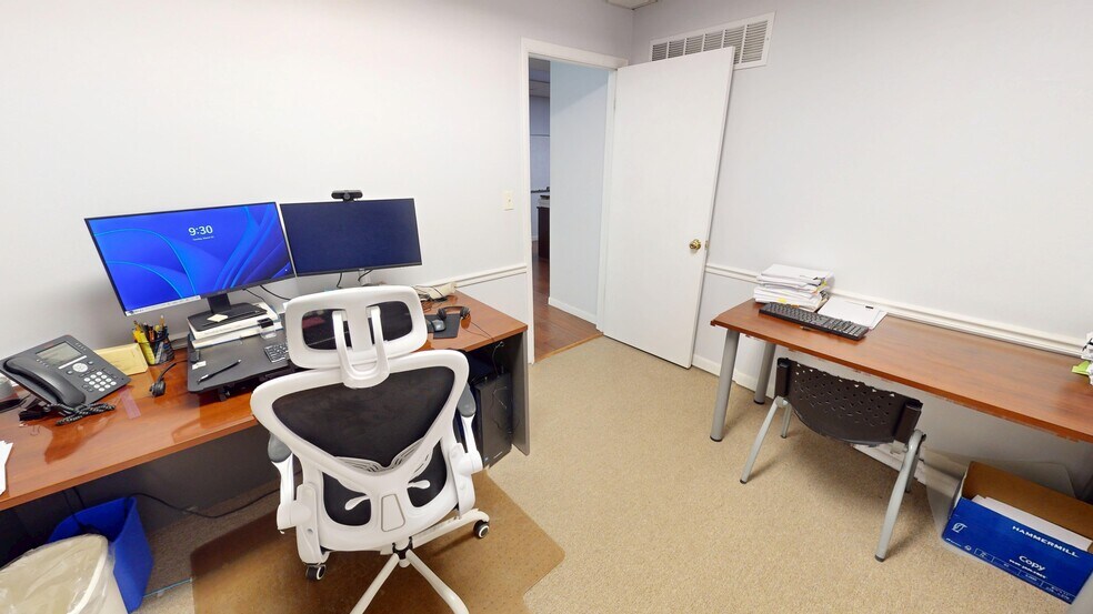 More Photos Of 1368 McCausland Ave, Saint Louis Office For Sale