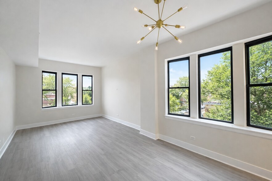 More Photos Of 2258 S Sacramento Ave, Chicago Multifamily For Sale