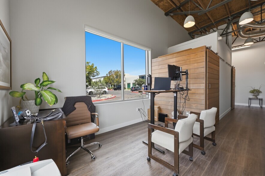 More Photos Of 6154 Innovation Way, Carlsbad Office For Sale