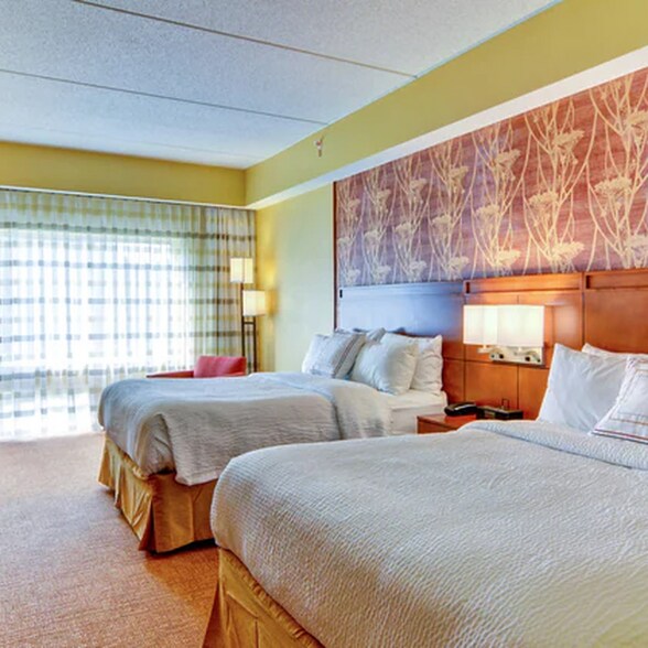 More Photos Of 30 Shaner Dr, Bridgeport Hotel For Sale
